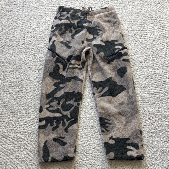 NWT KIDS Fear of God Essentials Camouflage Drawstring Trouser Size 10 - Picture 1 of 8
